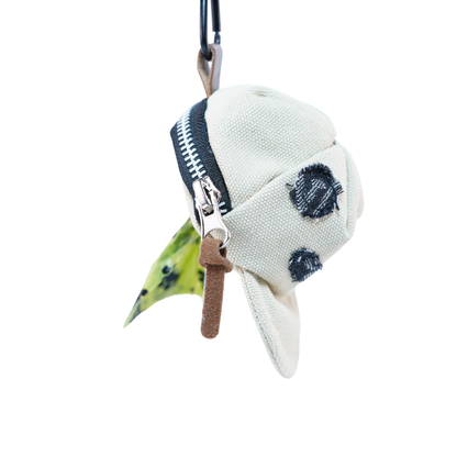 Snapback Walk Pouch